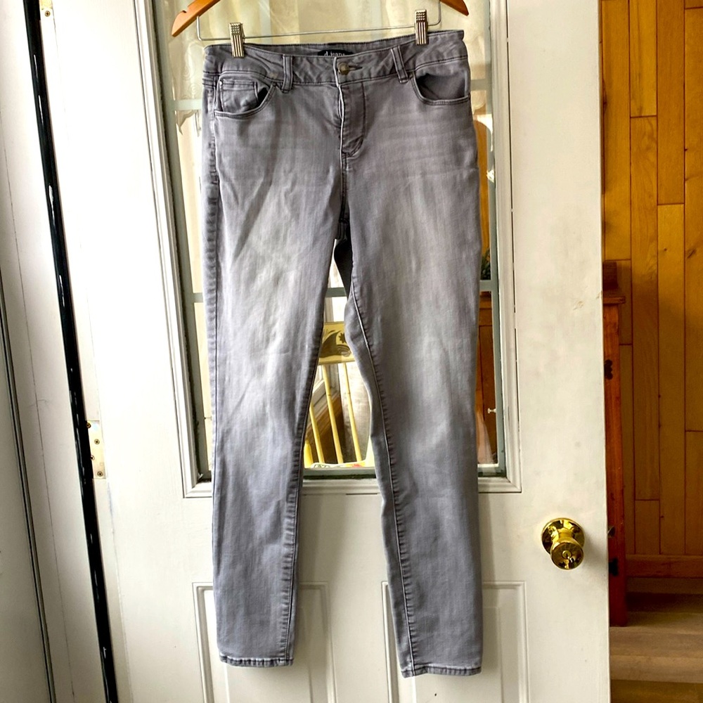 women’s jeans d.jeans size 10 grey straight leg. Preowned.